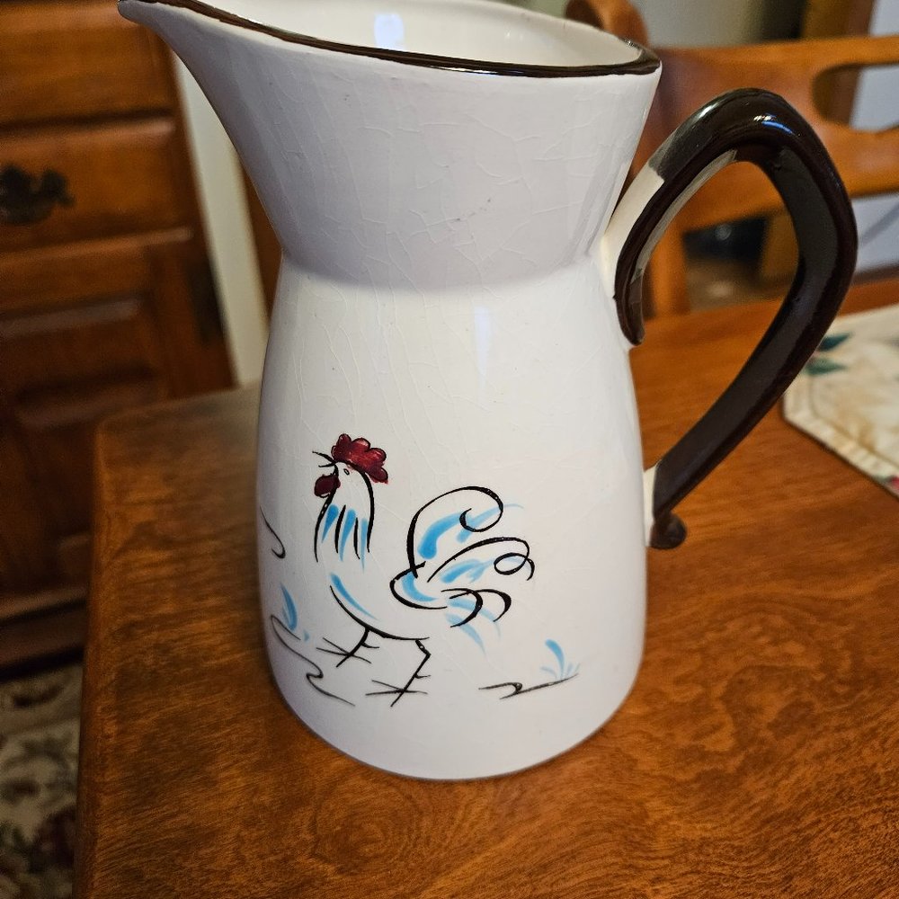 vintage grant crest hand painted rooster pitcher